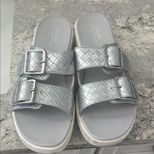 Clarks Women's Metallic Silver Buckle Sandals